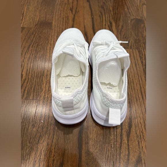 Men's Breathable Lightweight Running Shoes Outdoor Athletic Walking White New - Picture 5 of 7